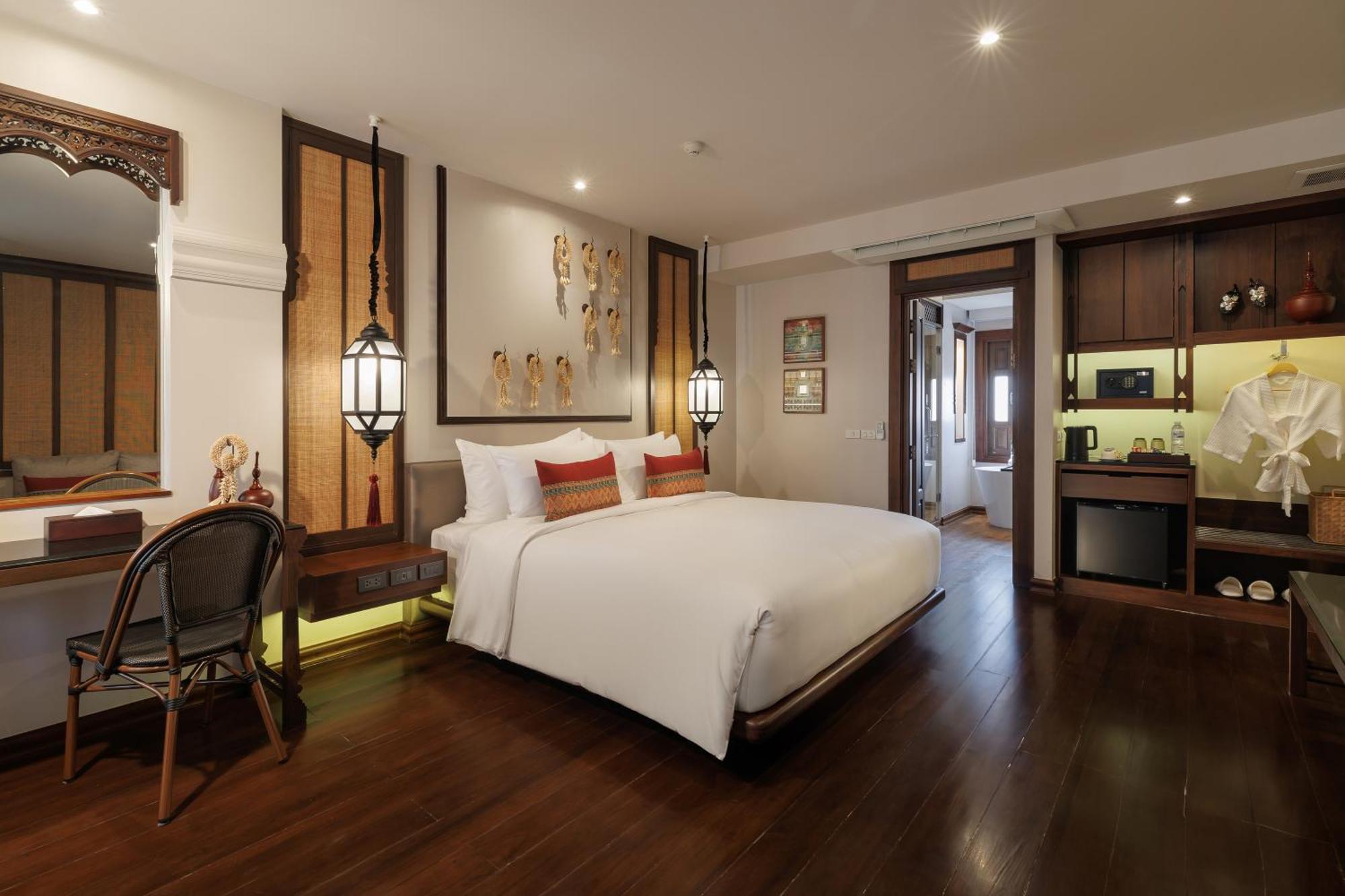 Akira Thaphae Hotel เชียงใหม่ ภายนอก รูปภาพ