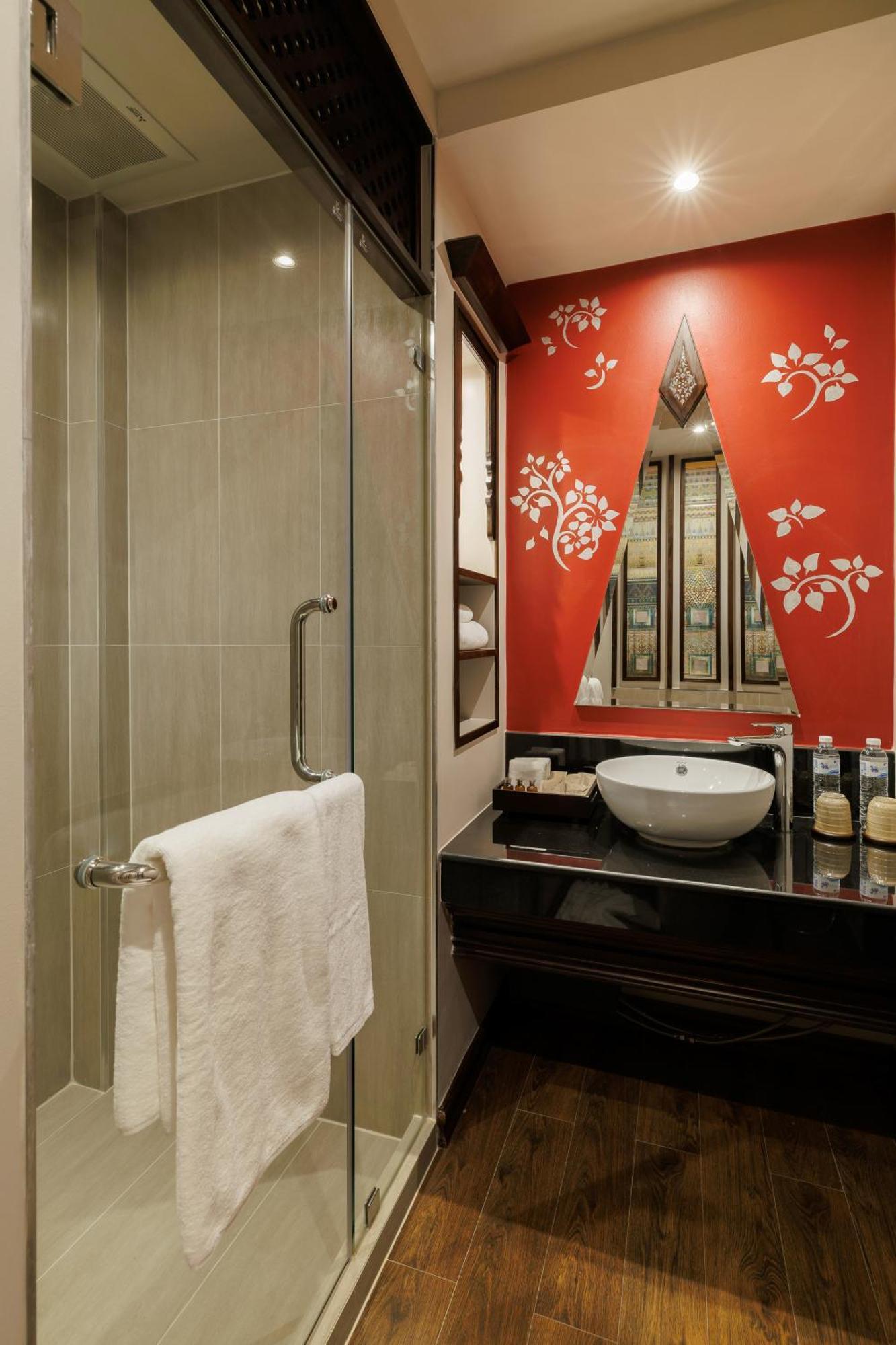 Akira Thaphae Hotel เชียงใหม่ ภายนอก รูปภาพ
