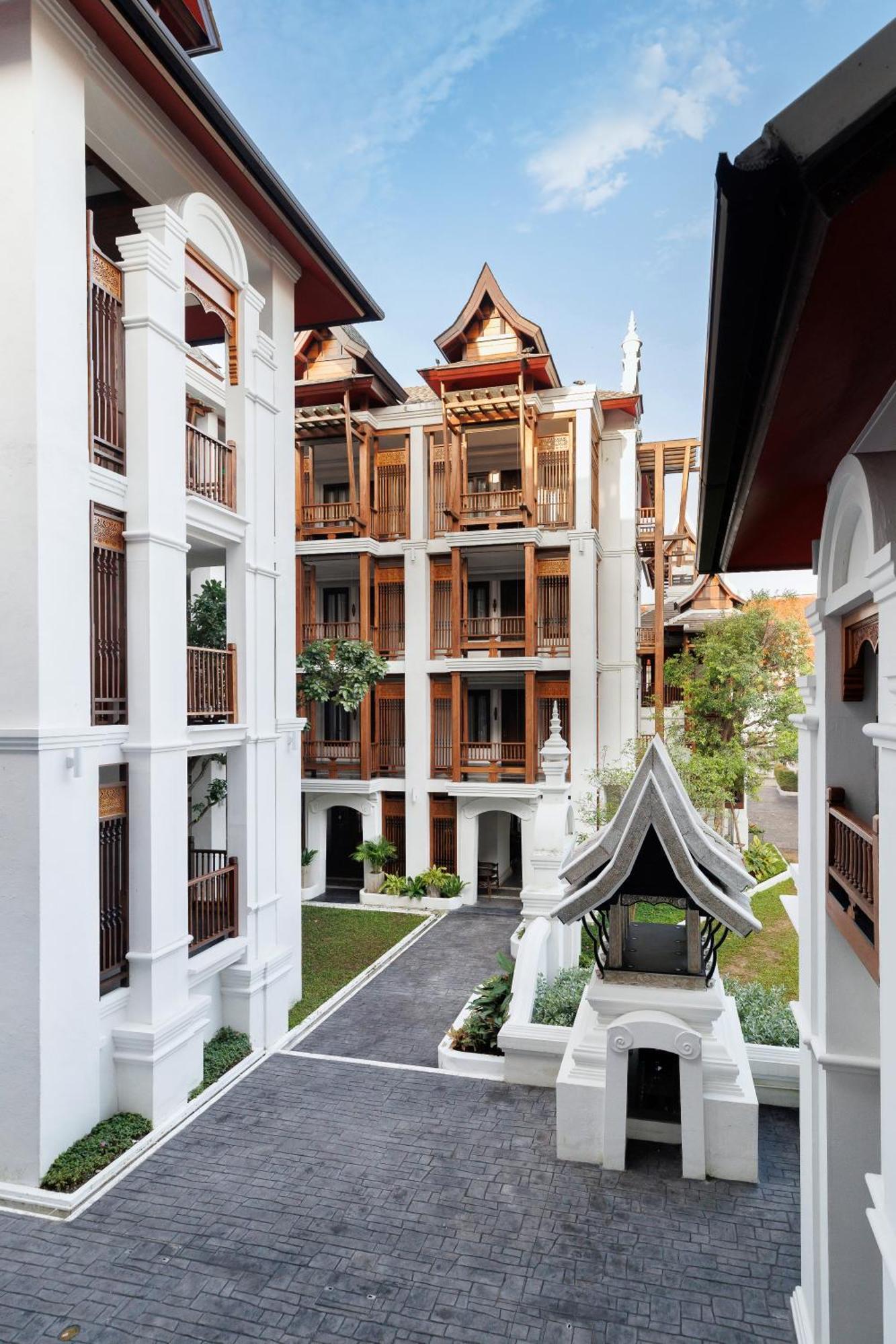 Akira Thaphae Hotel เชียงใหม่ ภายนอก รูปภาพ